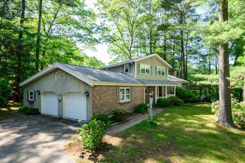 371 Gardner St, Hingham, MA, 02043-3831 | Card Image
