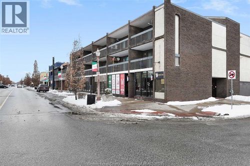 995 Elsmere, Windsor, ON, N9A2A8 | Card Image