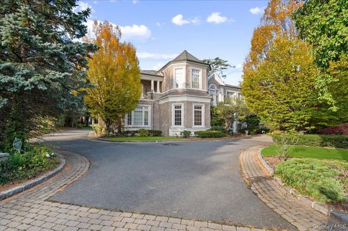 24 Beechwood Dr, Lawrence, NY, 11559-1702 | Card Image