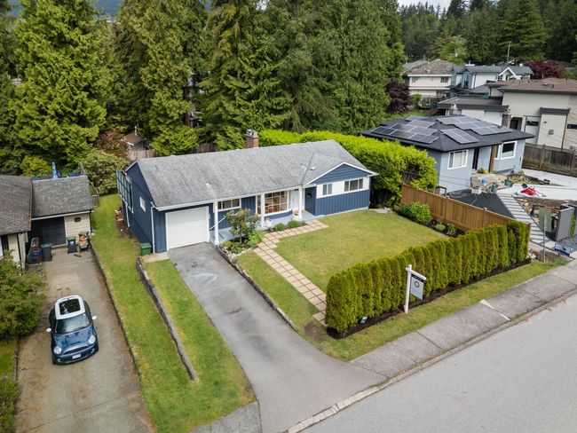 3817 Sunset Boulevard, House other with 3 bedrooms, 2 bathrooms and 2 parking in North Vancouver BC | Image 37