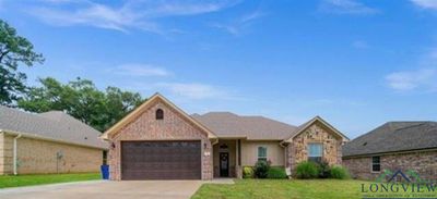 111 Hay Meadow Dr, House other with 3 bedrooms, 2 bathrooms and null parking in Winona TX | Image 1