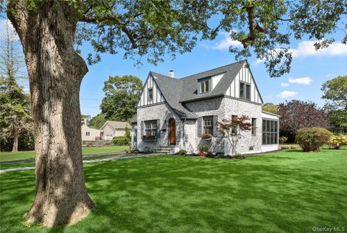 263 Fairview Ave, Bayport, NY, 11705-1890 | Card Image