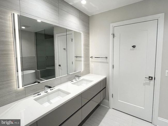 1104 - 7887 Jones Branch Dr, Condo with 3 bedrooms, 3 bathrooms and null parking in MCLEAN VA | Image 16