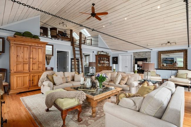 UNIT-3 - 1 Deer Island St, Condo with 2 bedrooms, 3 bathrooms and 2 parking in Amesbury MA | Image 25