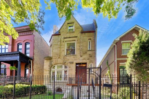 3640 S Prairie Ave, Chicago, IL, 60653-1009 | Card Image