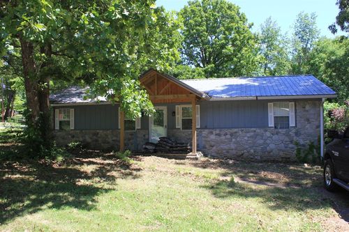 124 Cumberland Cir, Russellville, KY, 42276-8827 | Card Image
