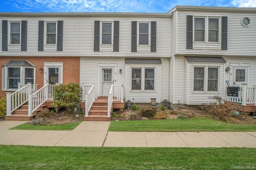 unit-35-190 Merrick Rd, Amityville, NY, 11701-3402 | Card Image