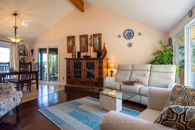 1072 Kippawa Point Lane, House other with 5 bedrooms, 3 bathrooms and 8 parking in Sharbot Lake ON | Image 9
