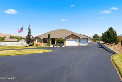 3861 Speyers Rd, Selah, WA, 98942-8924 | Card Image