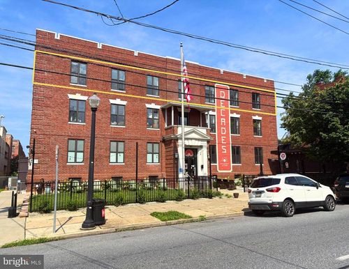 300-438 N Queen St, LANCASTER, PA, 17603-3070 | Card Image