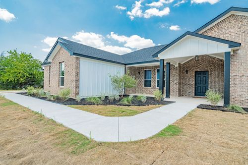 646 County Road 4109, Greenville, TX, 75401-1115 | Card Image