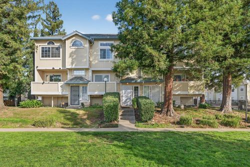 7402 Kallie Kay Ln, Sacramento, CA, 95823 | Card Image