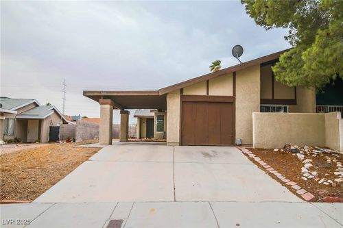7019 Grassy Knoll St, Las Vegas, NV, 89147-4471 | Card Image