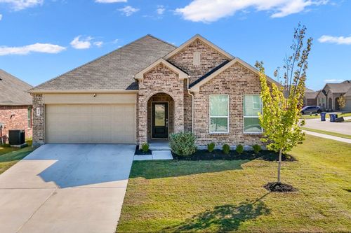 318 Sedalia Trl, Justin, TX, 76247-2736 | Card Image