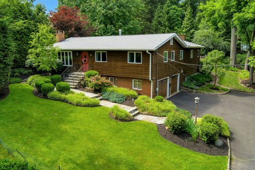185 N Lincoln St, Pearl River, NY, 10965-1711 | Card Image