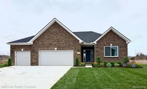 53240 Woodland Mdws, New Baltimore, MI, 48047-4325 | Card Image