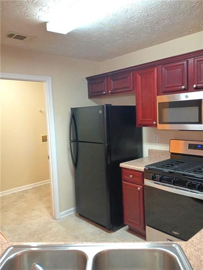 6398 Shadow Sq, Townhouse with 3 bedrooms, 4 bathrooms and 2 parking in Lithonia GA | Image 10