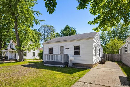 27320 Hampden St, Madison Heights, MI, 48071-3114 | Card Image