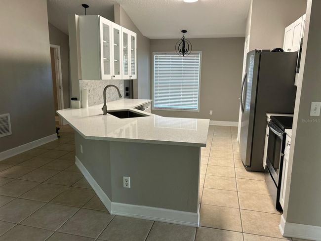 912 Park Valley Cir, House other with 4 bedrooms, 2 bathrooms and null parking in MINNEOLA FL | Image 7