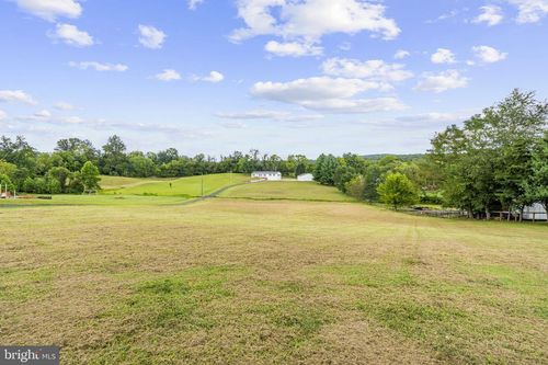 8210 Lee Hwy, WARRENTON, VA, 20186-9747 | Card Image