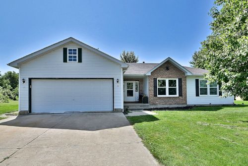 506 E Rennesoy Dr, Newark, IL, 60541-9007 | Card Image