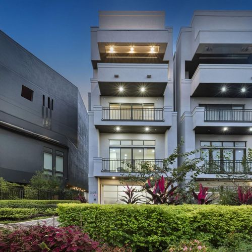 205 Portland St, Houston, TX, 77006-6222 | Card Image