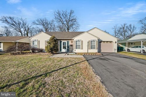 109 Blough Rd, FAIRLESS HILLS, PA, 19030-3237 | Card Image