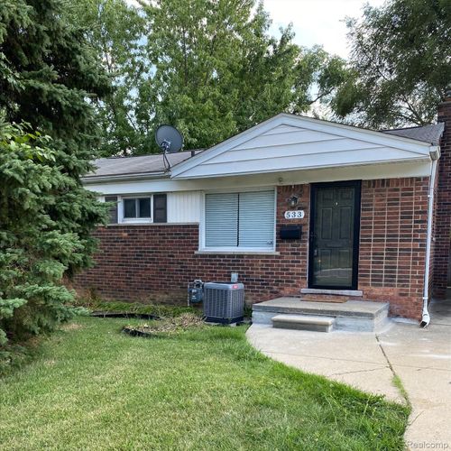 533 Martin Luther King Jr Blvd N, Pontiac, MI, 48342-1718 | Card Image