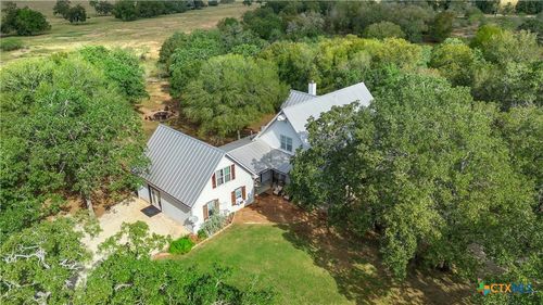 412 Woody Hollow Rd, Luling, TX, 78648-4471 | Card Image