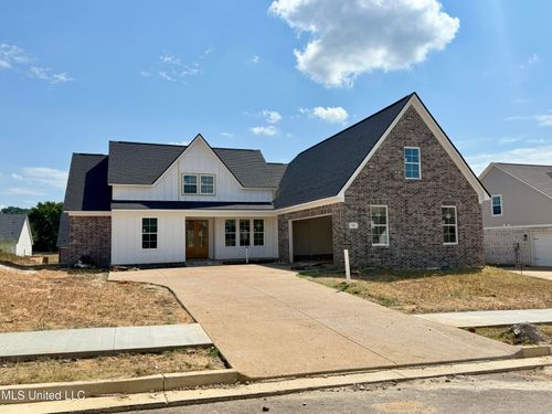 3162 Autumn Wind Dr, Hernando, MS, 38632-1049 | Card Image