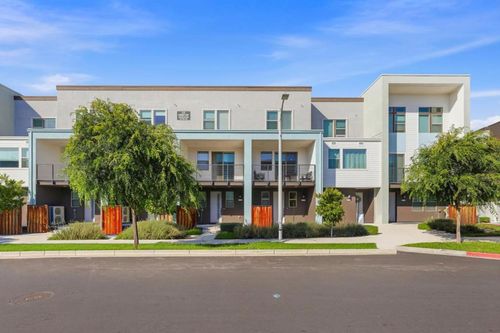 5752 Vibrant Loop, San Jose, CA, 95119 | Card Image