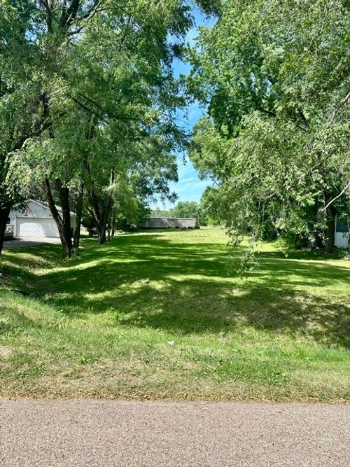1229 Lakewood Dr, Somonauk, IL, 60552-9683 | Card Image