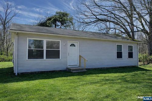 434 Clarks Pond Rd, Bridgeton, NJ, 08302-6960 | Card Image