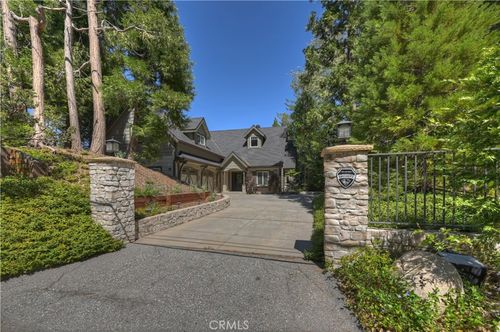 757 Nadelhorn Dr, Lake Arrowhead, CA, 92352 | Card Image