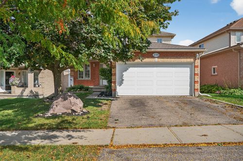 238 Briarmeadow Dr, Kitchener, ON, N2A4C4 | Card Image
