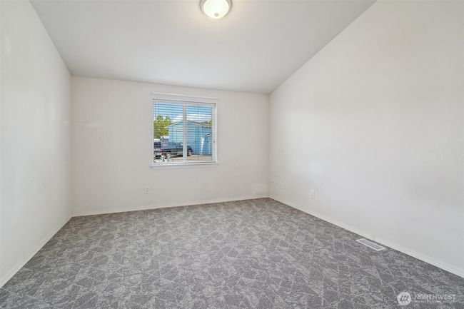 302 Oak St Sw, House other with 3 bedrooms, 2 bathrooms and 2 parking in Orting WA | Image 7