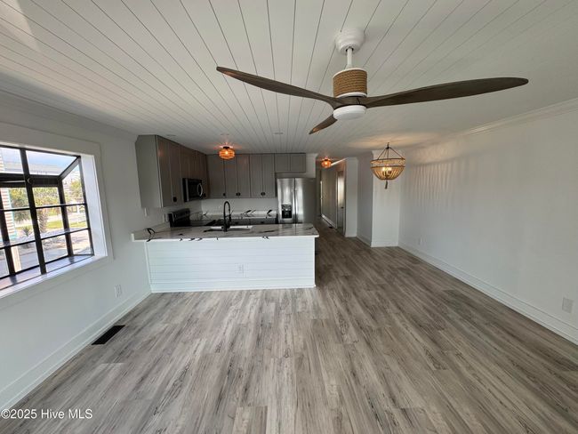 APT-1 - 519 Canal Dr, Condo with 2 bedrooms, 2 bathrooms and null parking in Carolina Beach NC | Image 23