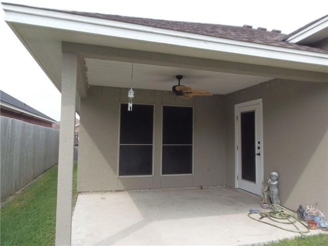 Covered back patio | Image 18