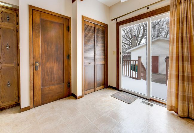 400 4 Th St Sw, House other with 3 bedrooms, 2 bathrooms and null parking in Montgomery MN | Image 10