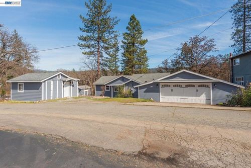 30 30 Paulsen St., Weaverville, CA, 96093 | Card Image