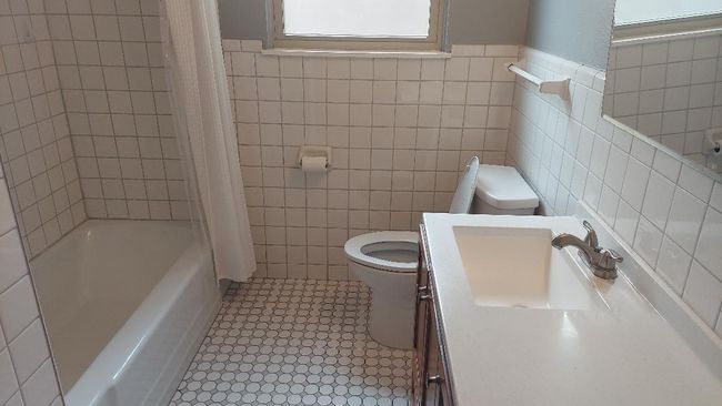 HALL BATH | Image 19