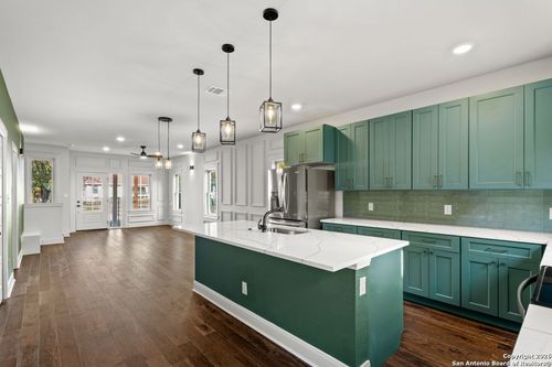 102-510 Stieren St, San Antonio, TX, 78210-1468 | Card Image