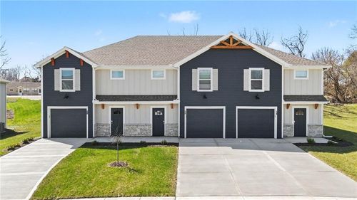 507 Pine Dr, Odessa, MO, 64076-5004 | Card Image