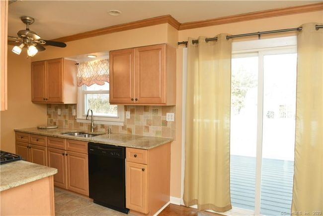 96 Harding St, House other with 3 bedrooms, 2 bathrooms and null parking in Wethersfield CT | Image 12