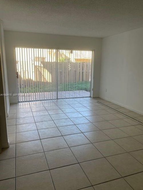 apt-1d-4120 Nw 79th Ave, Doral, FL, 33166-6537 | Card Image