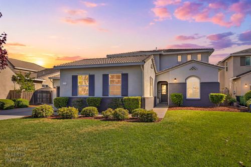 5204 Crown Bench Cir, Elk Grove, CA, 95757-4609 | Card Image