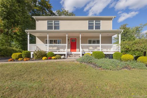 7 Virginia St, New City, NY, 10956-3024 | Card Image