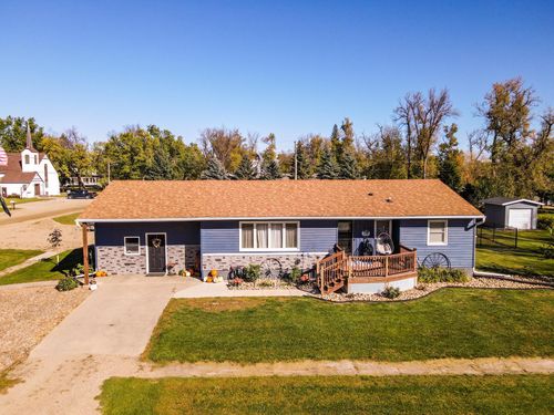 401 Pearl St N, Buffalo, ND, 58011-6200 | Card Image