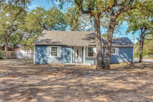 3217 Huron Trl, Lake Worth, TX, 76135-3833 | Card Image