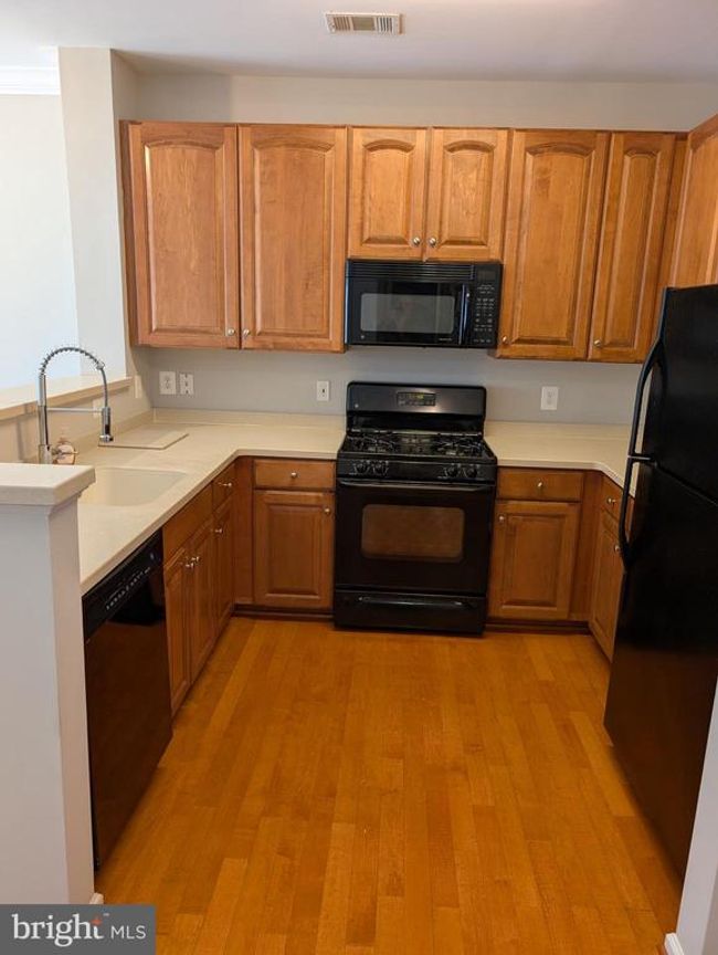 APT-340 - 12001 Market St, Condo with 2 bedrooms, 2 bathrooms and null parking in RESTON VA | Image 10